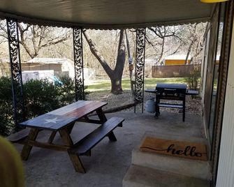 Lake Time The Place To Be On Lake Whitney ! - Clifton