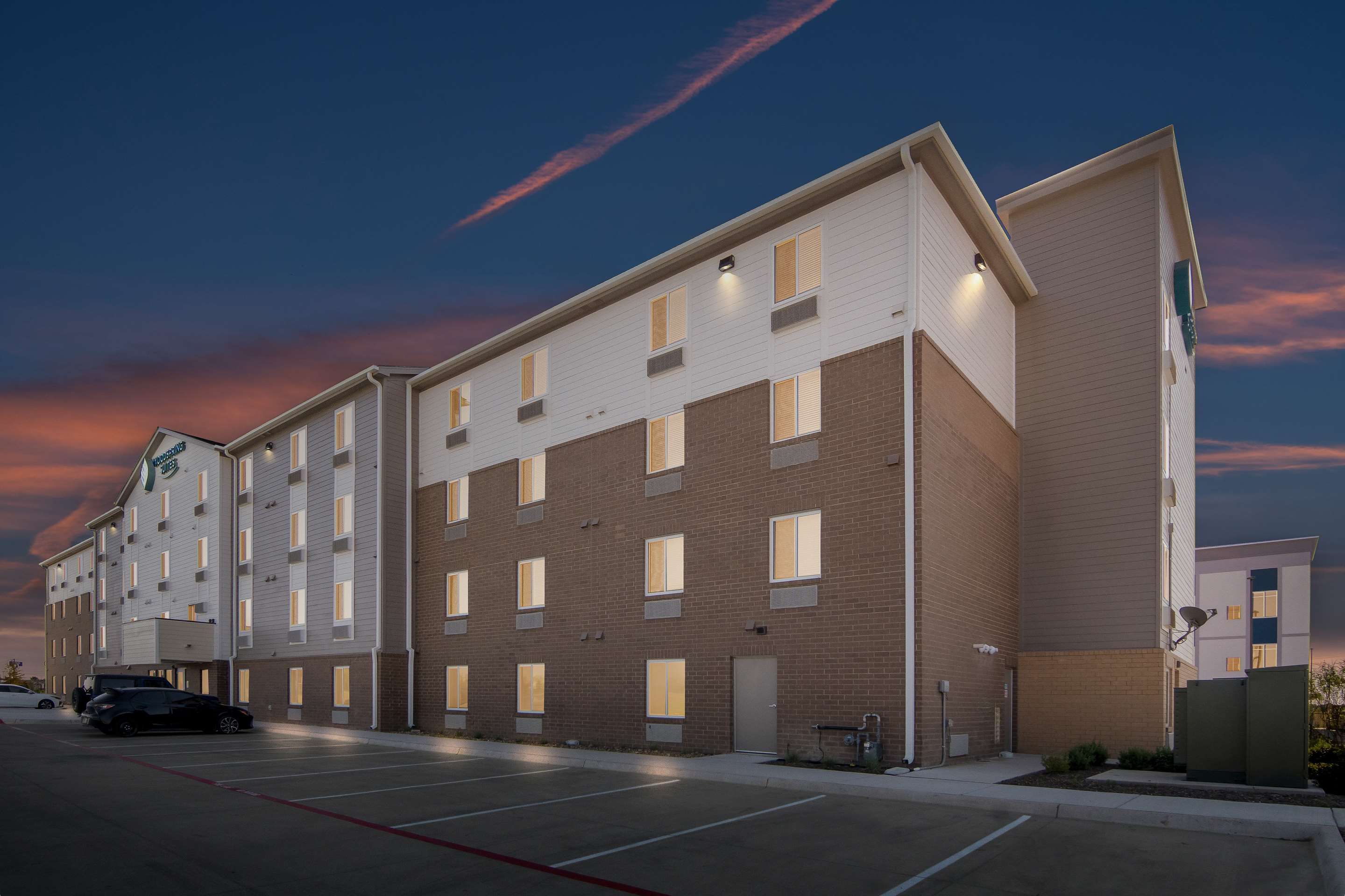 Woodspring Suites Waco South thumbnail 2