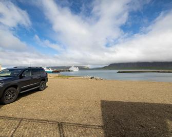 Hafnir - Grundarfjordur - Beach