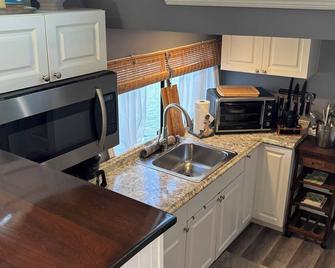 Baycation Houseboat - Tavernier - Cocina