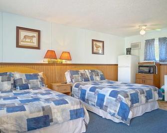 (12) Private Double Suite at Green Acres Summerside - Summerside - Slaapkamer