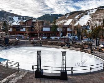 Elevation Resort Residences at Solaris - Vail - Piscina