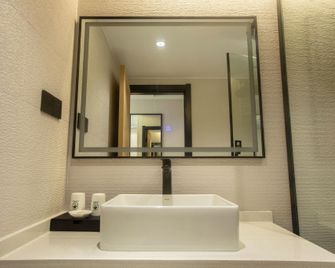 Greentree Inn Chizhou Guichi District Changjiang South Express Hotel - Chizhou - Bedroom