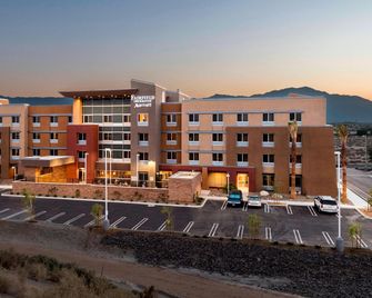 Fairfield by Marriott Inn & Suites Palm Desert Coachella Valley - Palm Desert - Gebäude
