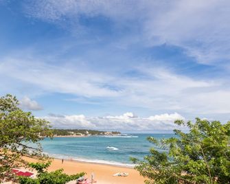 The Waves Unawatuna - אונוואטונה - חוף