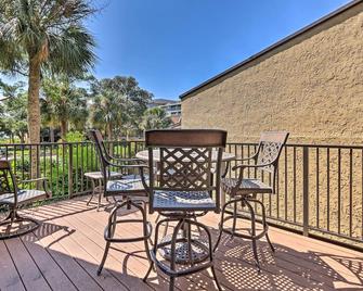 Vintage Hilton Head Island Condo Steps to Beach! - Hilton Head Island - Balcony