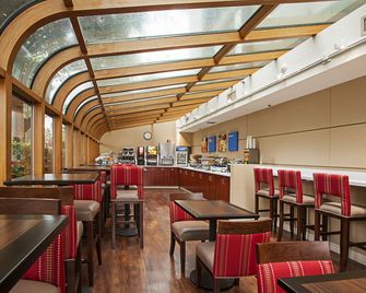 Comfort Inn & Suites Sea-Tac Airport - סיטאק - מסעדה