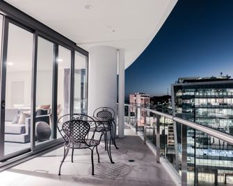 Crowne Plaza Residences Port Moresby by IHG - Порт-Морсбі - Балкон