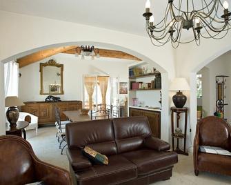 Provencal house, quality abode. - Crillon-le-Brave - Living room