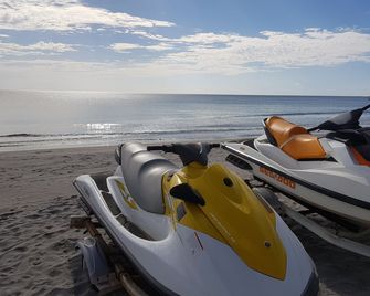 Miami Heat Beach Resort - Morong