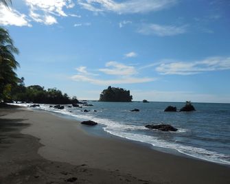 Hotel Nuquimar - Nuquí - Playa