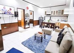 Arka's Elegant Condos - Zamboanga City - Living room