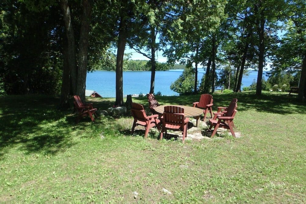 Hudson Bay Cottage 8 - Providence Bay - פטיו