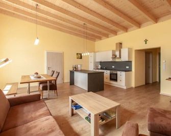 ' Apartment Müller-Thurgau' with sun terrace - quiet location - Frickenhausen am Main