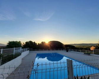 Mazet provençal air-conditioned, golfe Saint Tropez .Domaine Font Mourier Gassin - Gassin - Pool