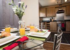Kennedy House by Your Lettings UK - Peterborough - Dining room