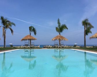 Sunshine Beach Resort - Ricadi - Piscine