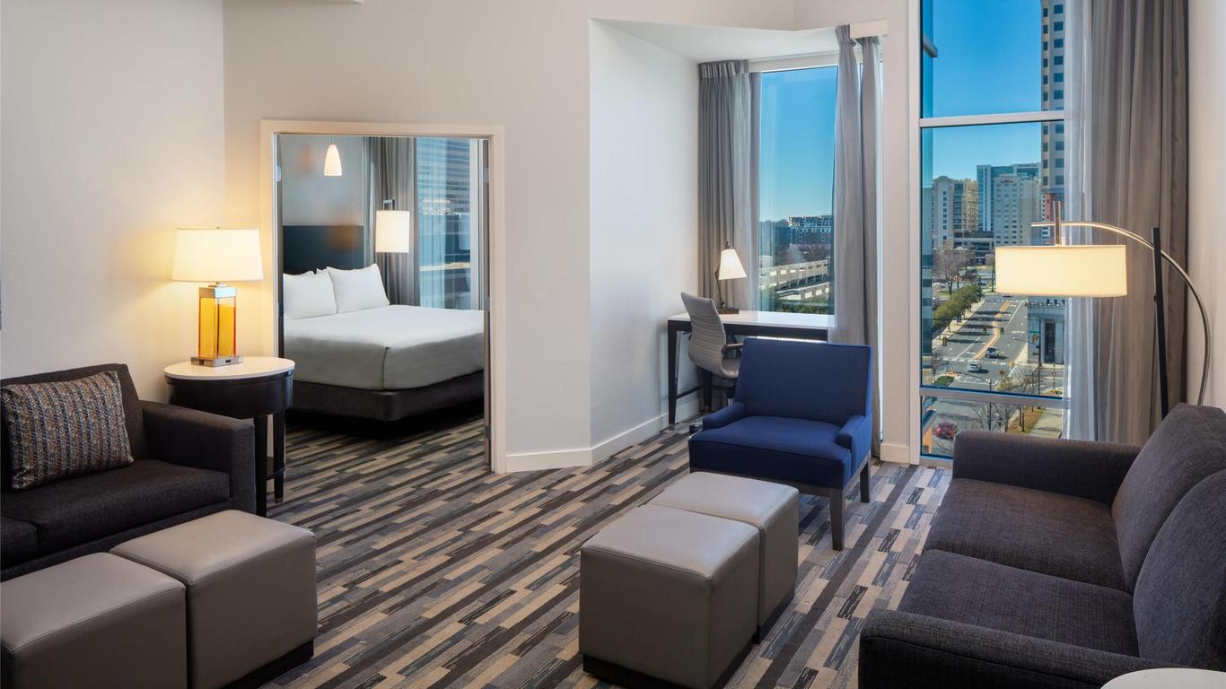 Hyatt House Charlotte Center City