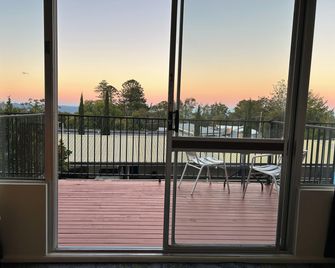 Toowoomba Motel - Toowoomba - Balcony