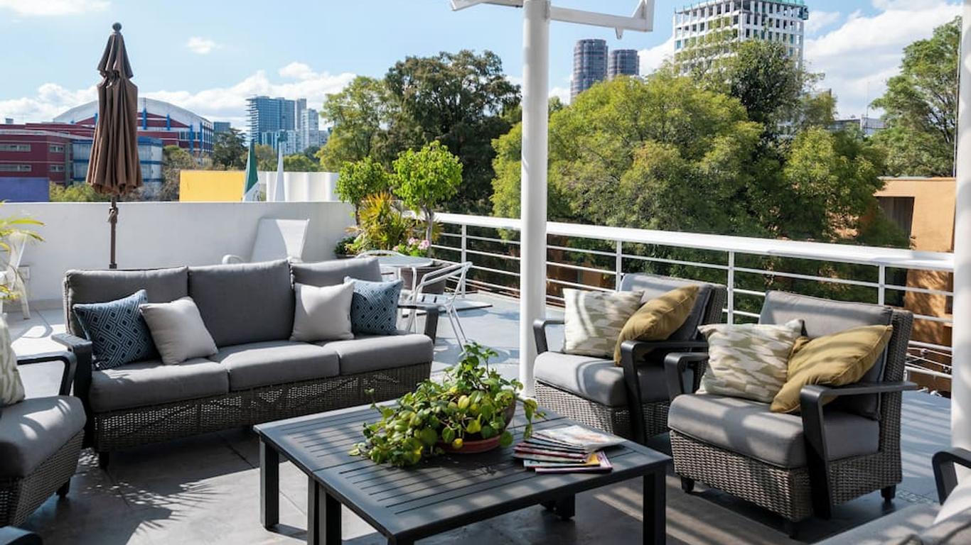 Lombardo Suites