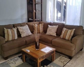 Sunwings apartment with rooftop terrace - Clifton - Living room