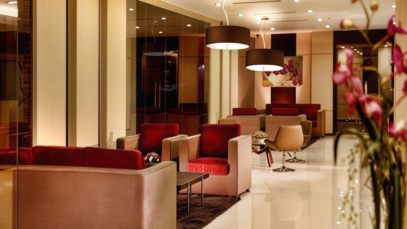 Orchardz Hotel Ayani