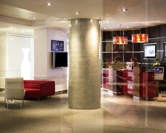 Novotel Grenoble Centre - Grenoble - Lobby