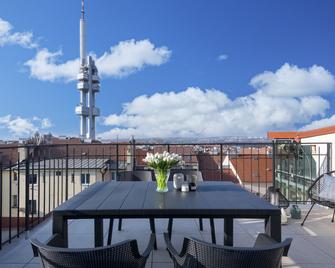 Hidden Art Boutique Residence by Dwellfort - Prag - Balkon