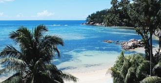 Crown Beach Hotel Seychelles - Au Cap - Beach