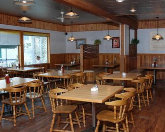 Triple J Hotel - Dawson City - Restaurant