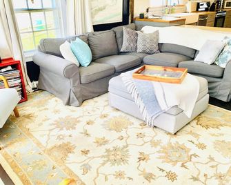 Charming Historic House in Downtown Mystic - Mystic - Sala de estar