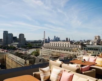 Me London - Londres - Balcón