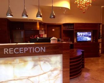 Wellness Hotel Löwe - Piestany - Recepción