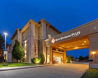 Best Western Plus Guymon Hotel & Suites - Guymon - Budova