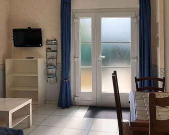 Les Agapanthes La Riche - La Riche - Dining room