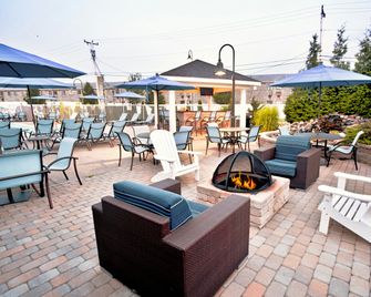 Hampton Inn & Suites Cape Cod-West Yarmouth - West Yarmouth - Patio