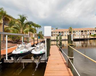 OYO Waterfront Hotel- Cape Coral Fort Myers, Fl - Cape Coral - Outdoor view