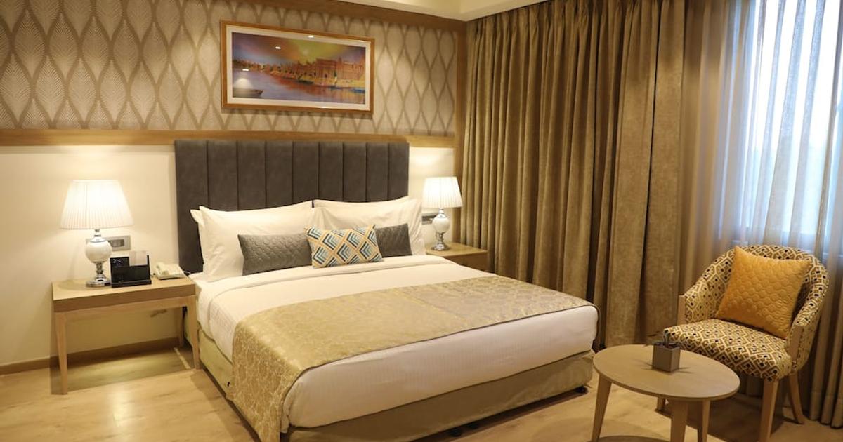 Fortune Park Haridwar ₹ 3,898. Haridwar Hotel Deals & Reviews - KAYAK