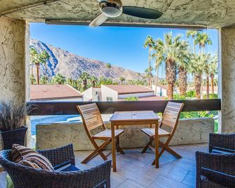 Views, Views, Views! - Palm Springs - Uteplats