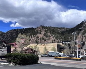 H&H Motor Lodge - Idaho Springs - Buiten zicht