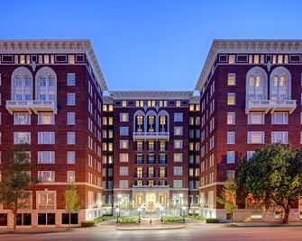 Hampton Inn & Suites Birmingham-Downtown-Tutwiler - ברמינגהאם - בניין