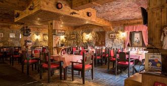 Hotel Crnogorska Kuca - Karadağ - Restoran
