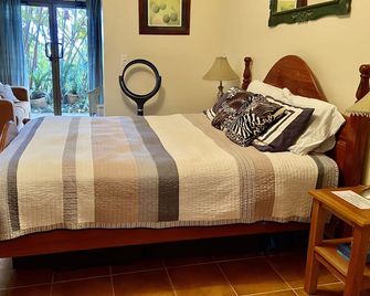The Garden Apartment at The Hacienda - Boquete - Bedroom