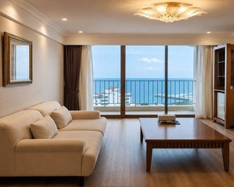 Hotel Maremons - Sokcho - Living room