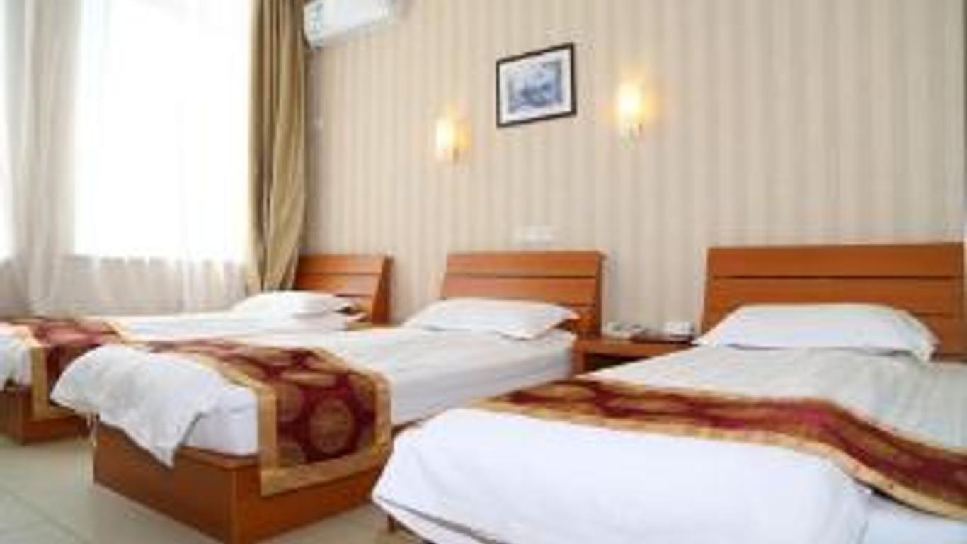 Dongsi Hotel Beijing (Near Wangfujing)