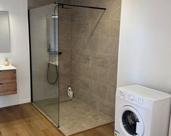 Large studio in Etang-Salé, quiet location with sea view! - L'Étang-Salé