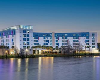 Aloft Orlando Lake Nona - Lake Hart - Building