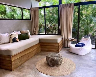Villa Kawai at Villas Kalei Private Boutique Hotel in Playa Grande Guanacaste CR - Playa Grande - Obývací pokoj