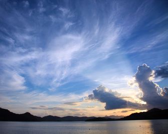 Discovery Island Resort - Coron