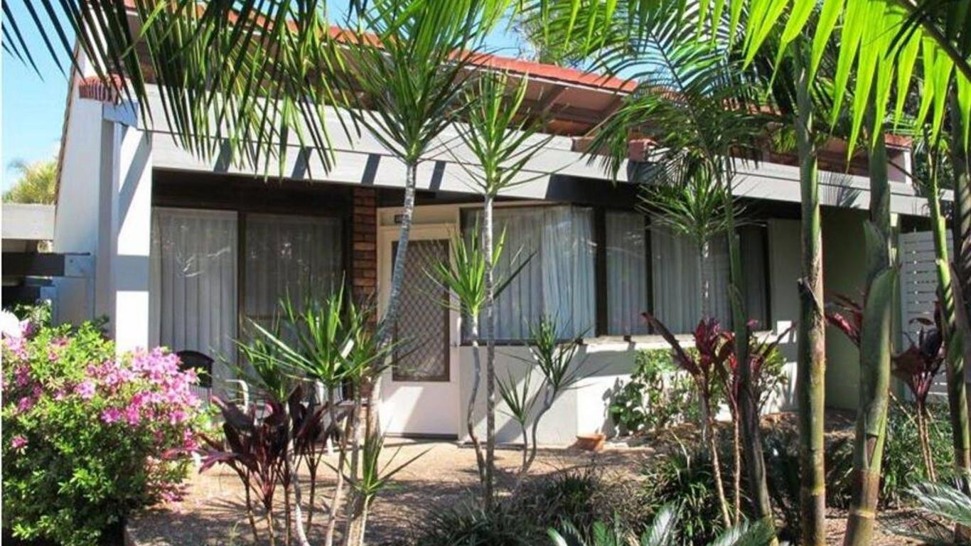 Nautilus Beachfront Villas & Spa